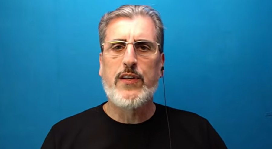 Cláudio Luís Caivano em entrevista sobre o lançamento da 2ª edição do livro